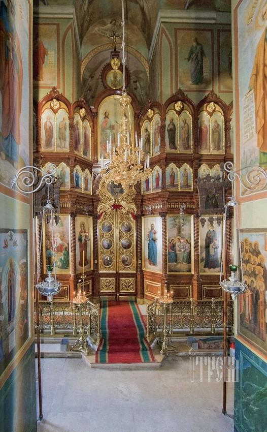 Иконостас Духовской церкви