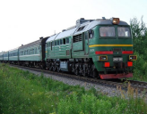 В Кузбассе машинист тепловоза спас замерзавшего на путях пенсионера