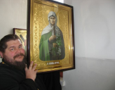 В ЗЕЛЕНОДОЛЬСКОМ ХРАМЕ НА СТЕНЕ ОТПЕЧАТАЛСЯ ОБРАЗ СВЯТОЙ БЛАЖЕННОЙ МАТРОНЫ
