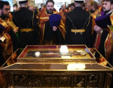 Мощи Николая Чудотворца из Италии встретили тысячи верующих