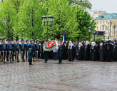 В КАНУН ДНЯ ПОБЕДЫ
