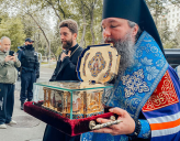 В ДОНСКОЙ МОНАСТЫРЬ ПРИНЕСЕН КОВЧЕГ С ЧАСТИЦЕЙ МОЩЕЙ СВЯТИТЕЛЯ ЛУКИ