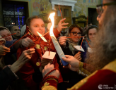 БЛАГОДАТНЫЙ ОГОНЬ РАЗДАДУТ В ПЯТНАДЦАТИ ХРАМАХ МОСКВЫ