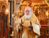 СВЯТЕЙШИЙ ПАТРИАРХ КИРИЛЛ СОВЕРШИЛ ЛИТУРГИЮ В АЛЕКСАНДРО-НЕВСКОМ СКИТУ