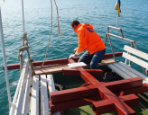 На дне Черного моря установили крест